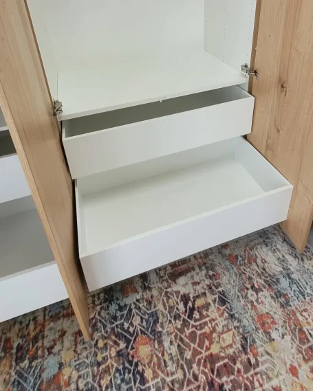 Innenliegende Schubkästen