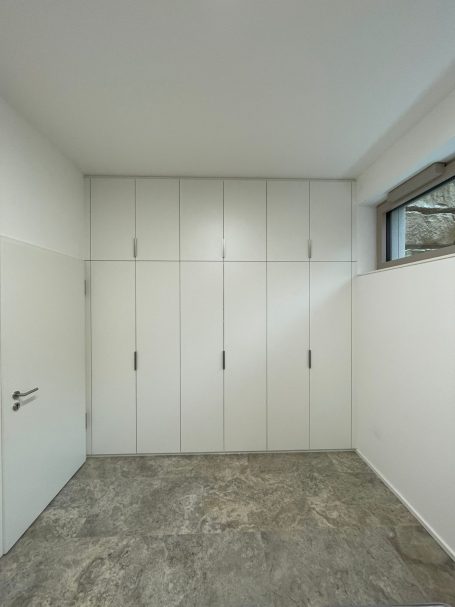 Einbauschrank in Nische